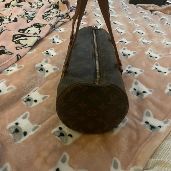 Louis Vuitton bag great condition, minor wear and tear on the inside. - Picture 6 of 7